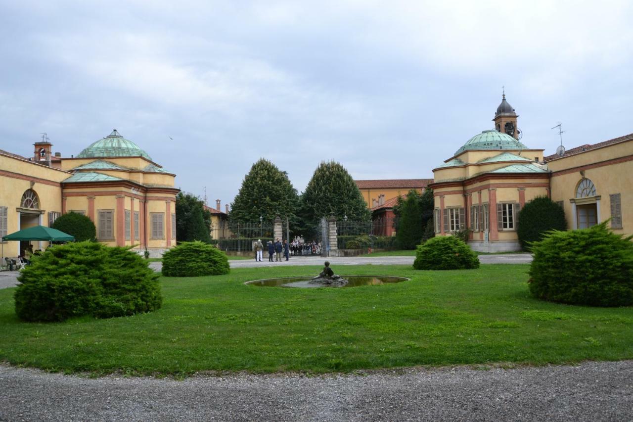 Soggiorno In Centro Storico Вимеркате Экстерьер фото