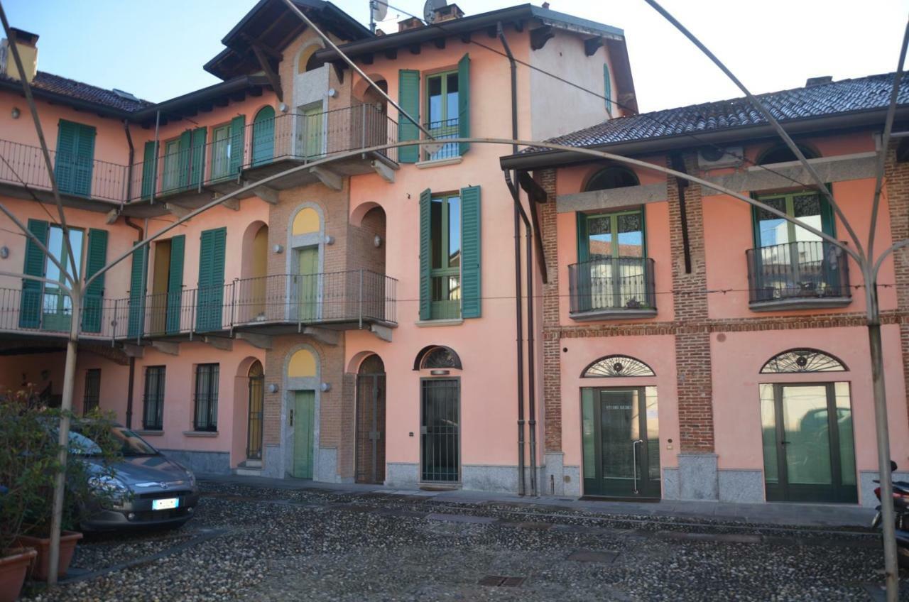 Soggiorno In Centro Storico Вимеркате Экстерьер фото